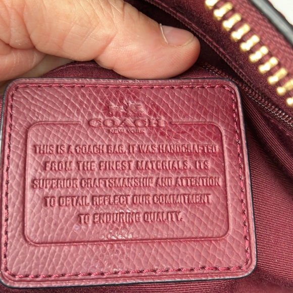 Coach burgundy handbag like new - Picture 5 of 8